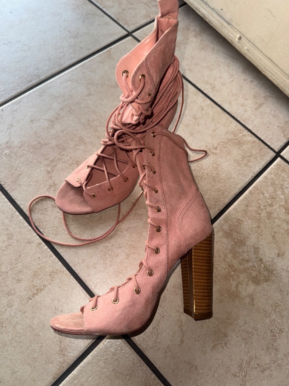 Boot heels - Picture 2 of 4